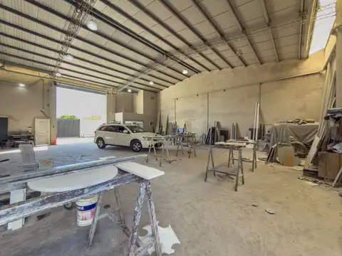 155 e/ 50 y 52 N° 900