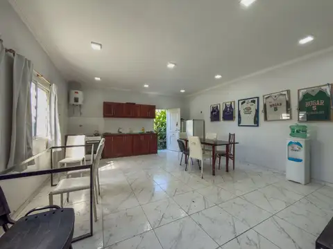 Galpon en Venta en Los Hornos, USD 300.000