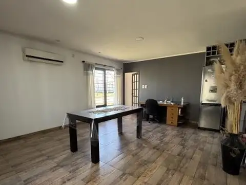 Casa 2 ambientes con 1 baño