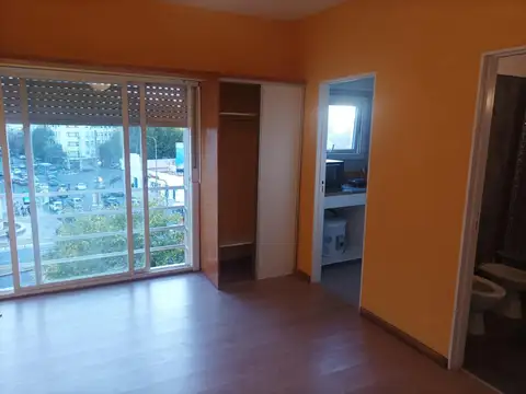 Av Angel Gallardo 1000, Monoambiente Luminoso vista abierta al frente, con amenities, caballito