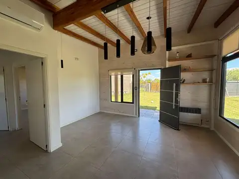 Casa 3 ambientes con 1 baño