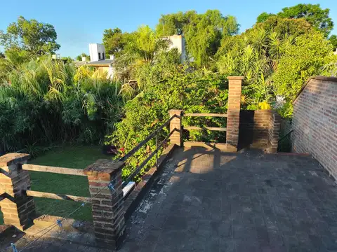 Casa a RESTAURAR Jardín Espinosa. Zn Jockey y Monjas Azules