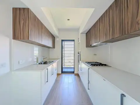 Departamento en Alquiler con 1 cocheras