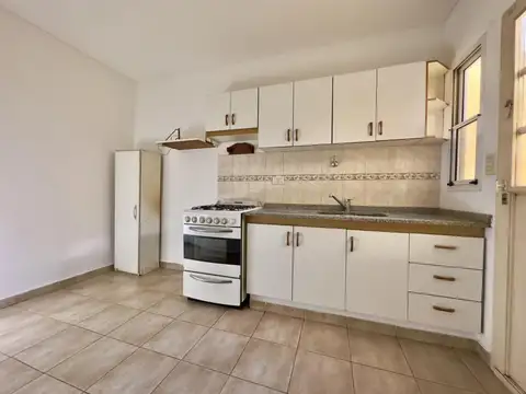 Departamento de 3 ambientes con 2 patios