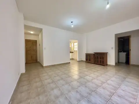 Departamento de 3 ambientes con 2 patios