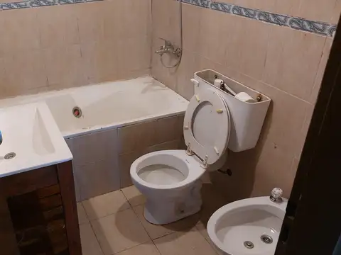 CASA EN ALQUIER