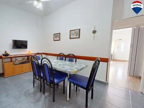 Venta casa 4 amb con patio y cochera Florida