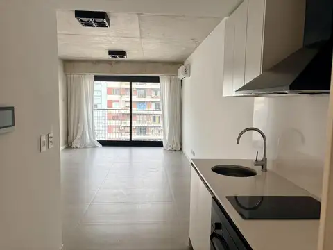 Monoambiente al frente piso 14
