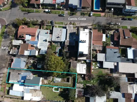 Casa 7 ambientes con 2 baños