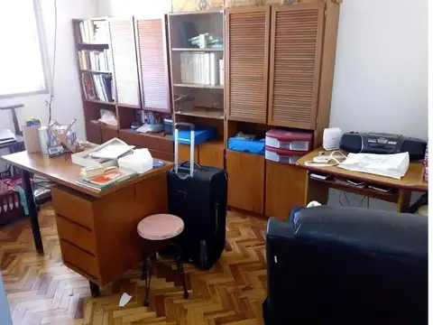 Excelente departamento  2 dormitorios Vista parcial Rio en c
