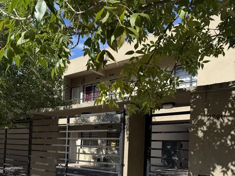 Departamento. 2 amb con patio y ent p auto