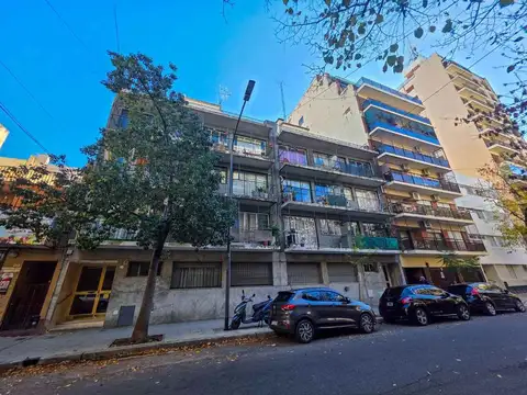 VENTA 2 AMB. CON BALCON Y BAJAS EXPENSAS!