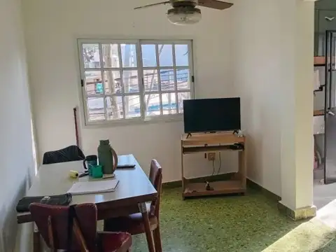 Depto Tipo Casa en Venta en Santos Lugares, USD 79.000