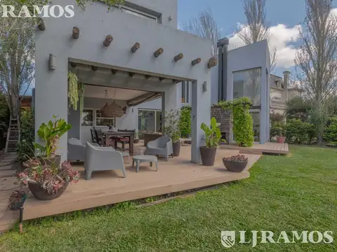 Casa en Alquiler Temporal en Villanueva, USD 5.200