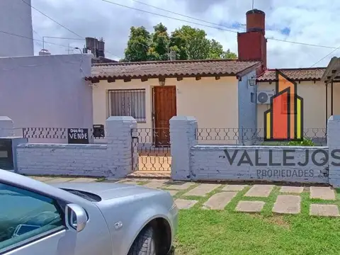 VENTA Casa en PH al frente cochera y parque | San Andrés