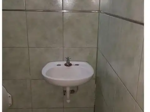 Local 200 m2 aprox. Avda Libertad