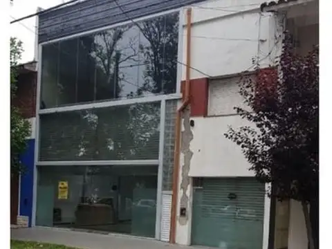 Local 200 m2 aprox. Avda Libertad