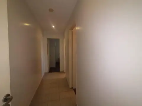 Casa en Alquiler con 1 cochera