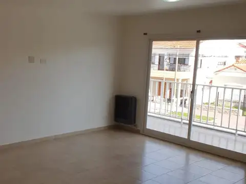 Departamento en Alquiler en Parque Luro, $ 850.000