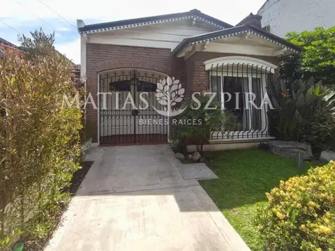 Chalet en venta 4 ambientes Castelar Sur