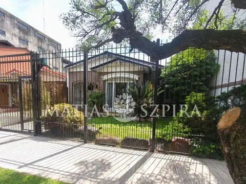 Casa en Venta en Castelar, USD 195.000