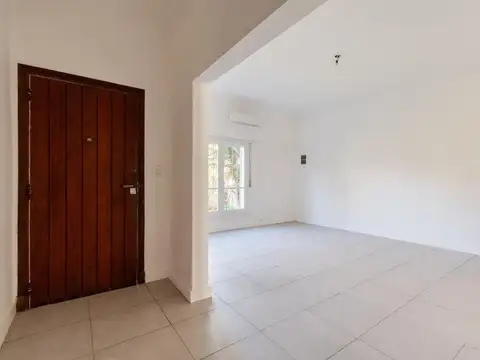 Depto Tipo Casa en Alquiler de 5 ambientes