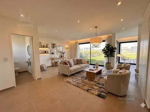 Casa en Venta en Pilar del Este - Santa Lucia, USD 198.000
