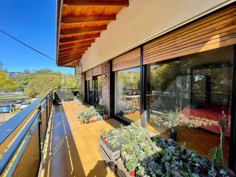 Casa en  5 ambientes jardin barrio parque villa martelli