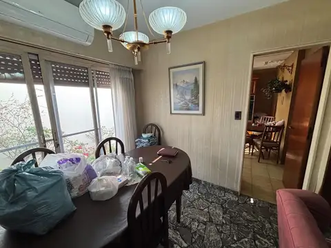 Depto Tipo Casa 5 ambientes con 2 baños