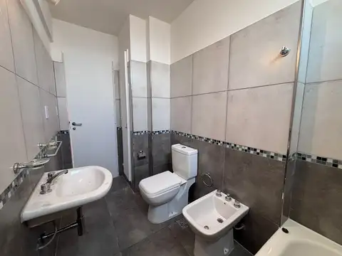 3 AMB CTFTE C/2 BALCONES - MUY LUMINOSO