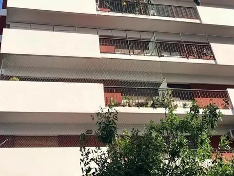 Teniente General Eustaquio Frías e/ Vera y Luis Maria Drago