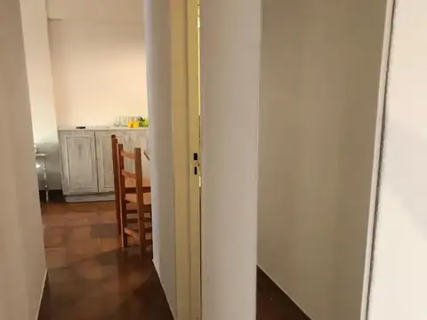Alquiler de muy luminoso departamento 4 ambientes