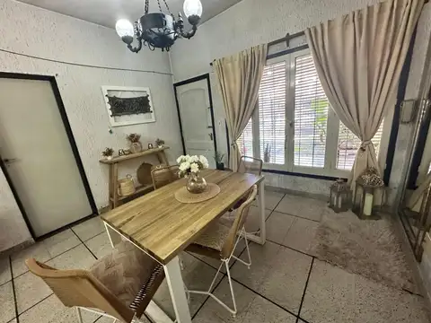 Casa 4 ambientes en venta en Castelar Sur