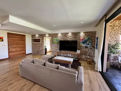 Casa en Venta en Fincas de San Vicente, USD 230.000