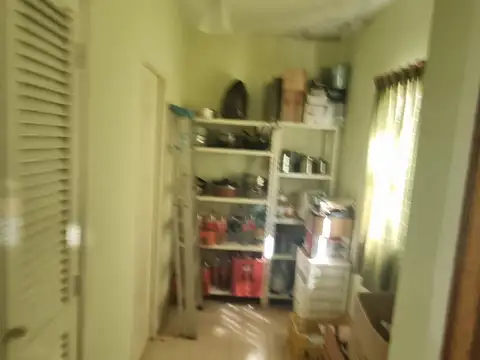 Casa en Alquiler con 2 cocheras