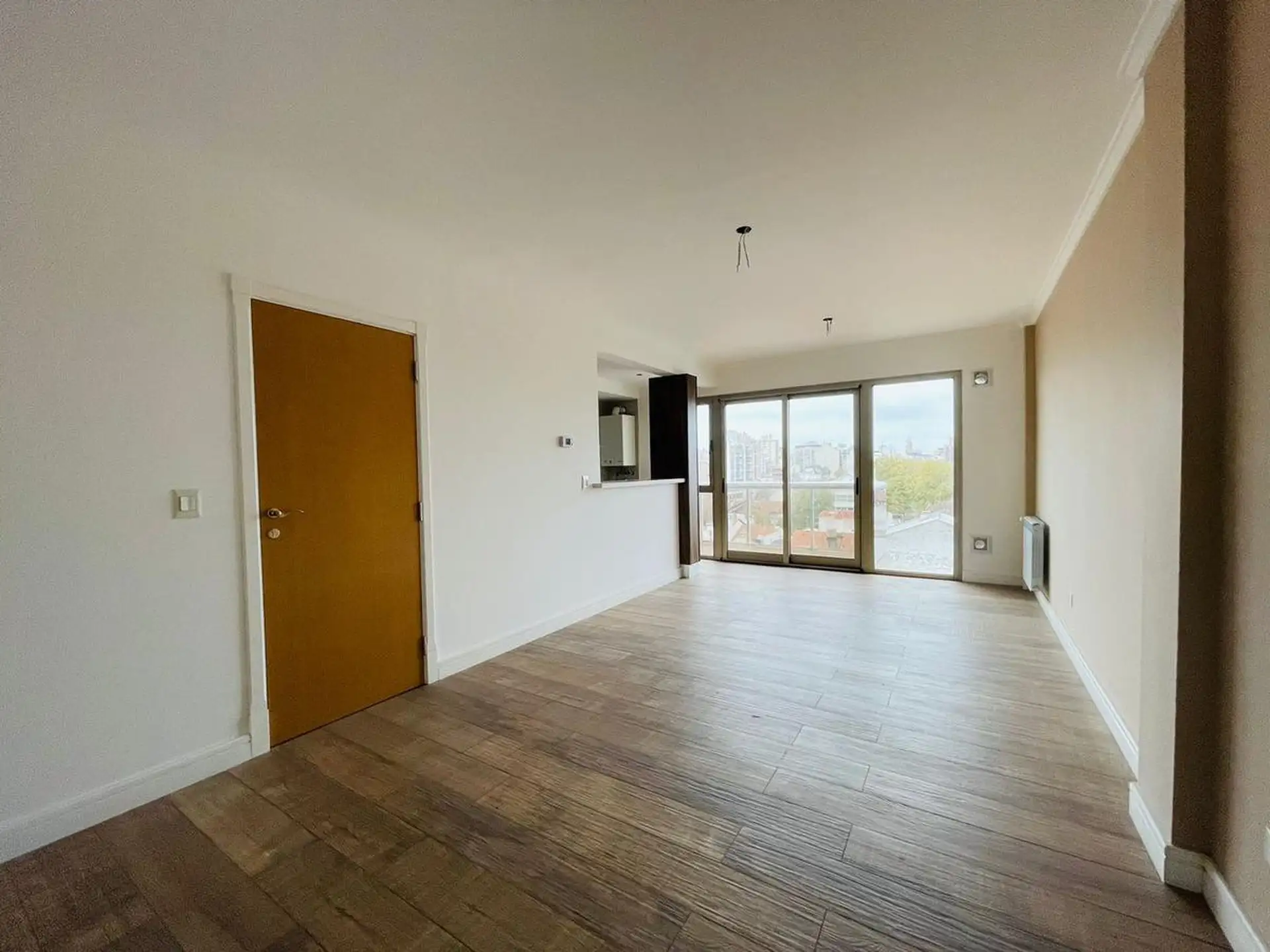 Departamento en Irigoyen 2700 de dos ambientes con cochera