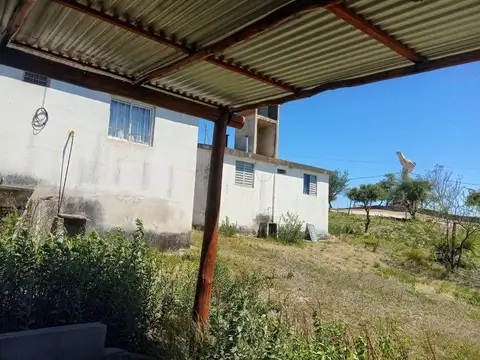 Casa 2 ambientes con 1 baño