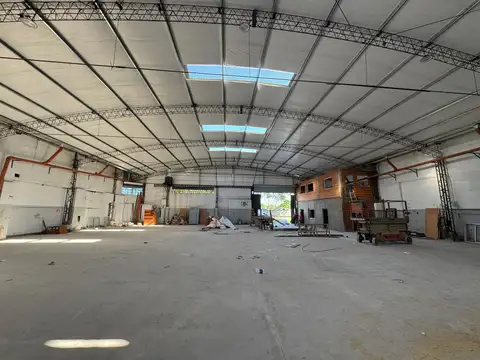 Galpon en Alquiler en Boca, USD 7.300