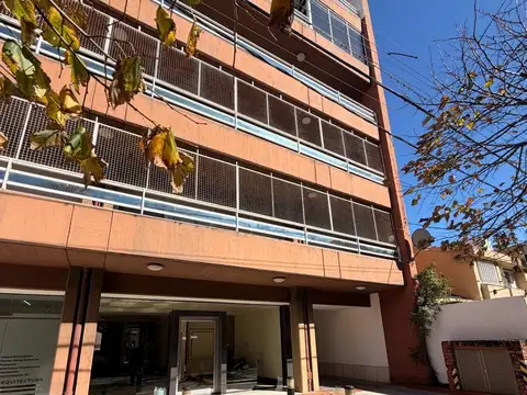 Las Heras 100