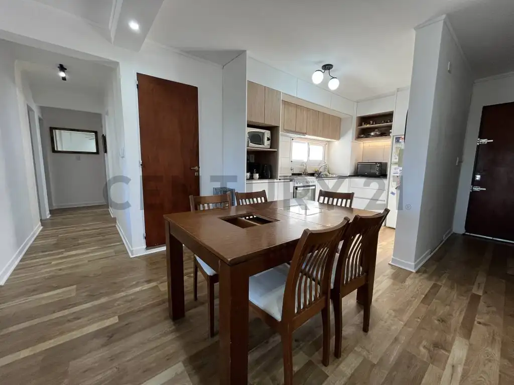 12 entre 42 y 43 500, Piso 5