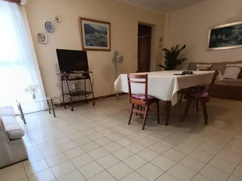 Departamento de 2 ambientes amplio zona Paseo Aldrey