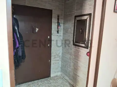 VENTA-PERMUTA-FLORES dpto 3 amb, patio. Lafuente 1520