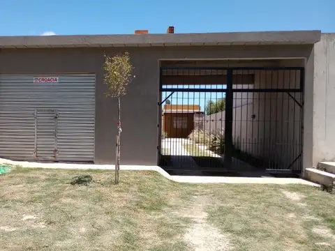 Olavarría e/ Diaz Vélez y Ecuador