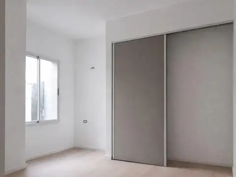 PH de 4 ambientes con Terraza y 3 baños Reciclado a nuevo! u$s 140.000
