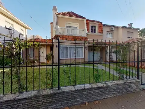 Casa en Venta 7 Ambientes Florida La Salle