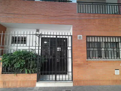 Almirante Brown 2200, Piso 03