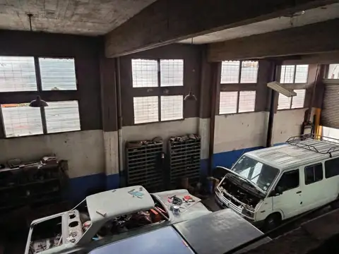 OPORTUNIDAD Venta Galpon deposito industrial Villa Bosch