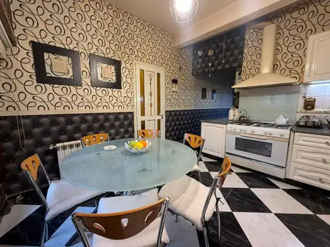 Casa 5 ambientes con 1 baño