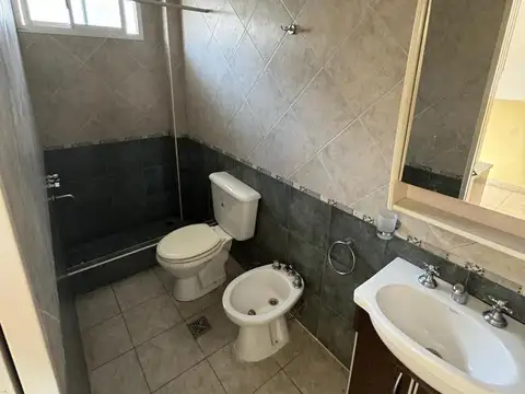 Depto Tipo Casa en Alquiler en Castelar, $ 480.000