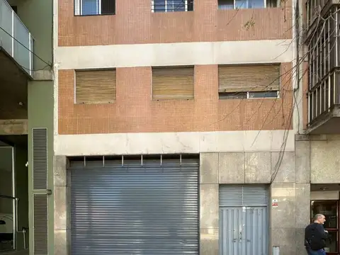 DEPÓSITO AMPLIO EN PLENO ALMAGRO!!